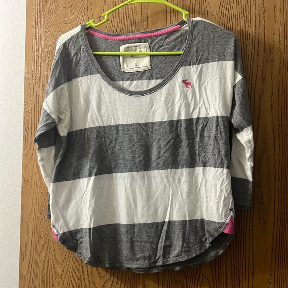 Gray and White Scoop Neck